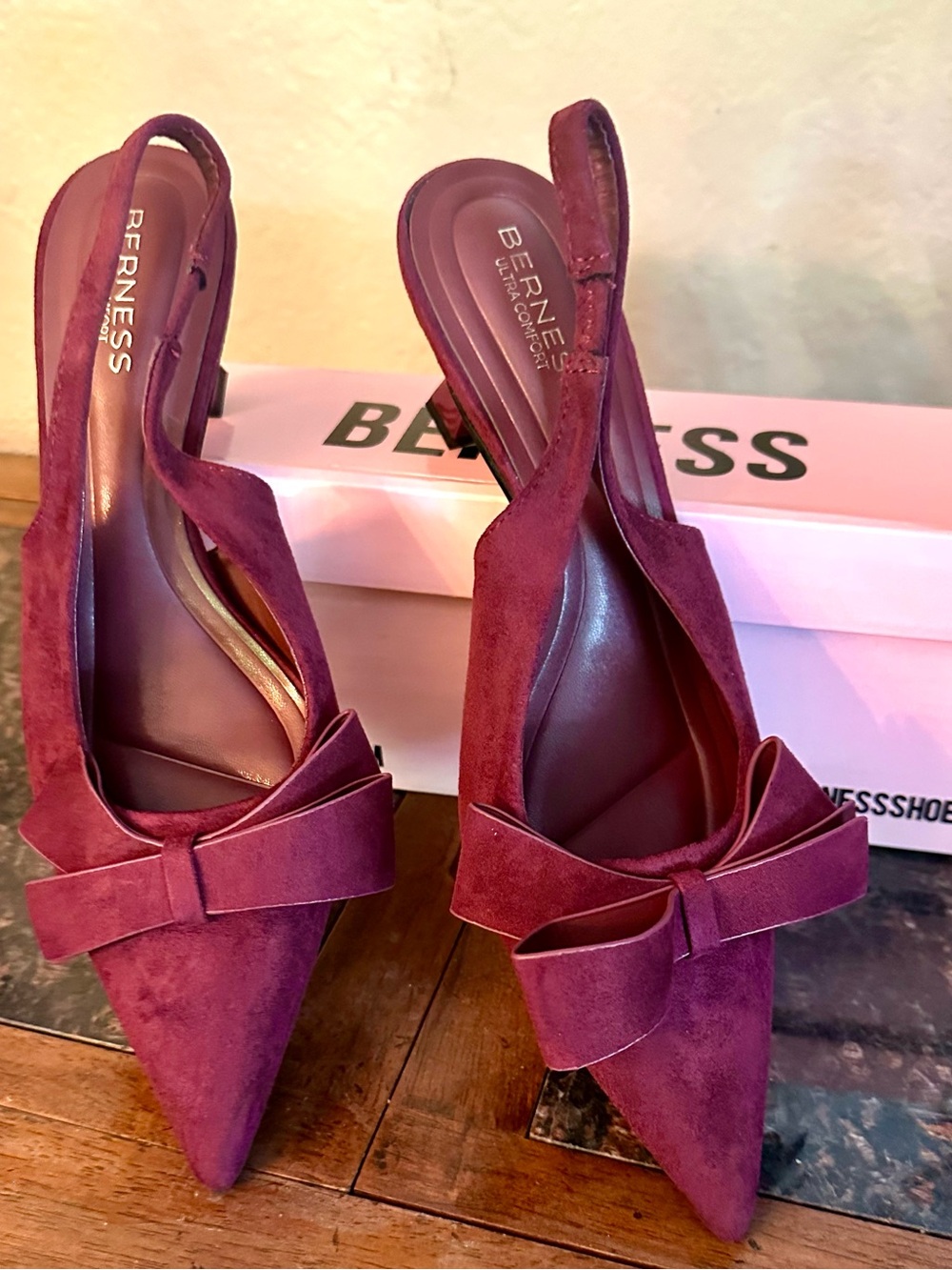 NIB! 🔥 Wine/Burgundy Suede Slingback Pointed-Toe Heels with Bow Size 8.5